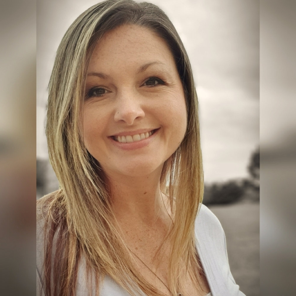 Meet your Posher, Elisha